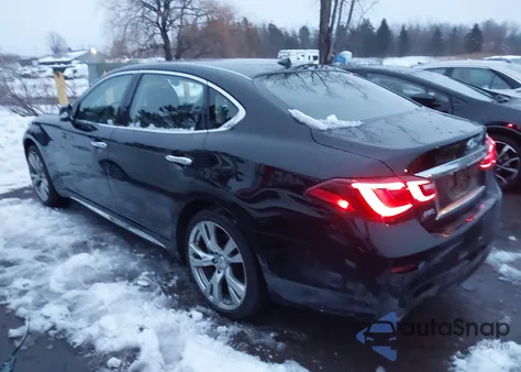 2019 Infiniti Q70L 3.7X Luxe z USA, uszkodzony, nr VIN JN1BY1PR1KM725486